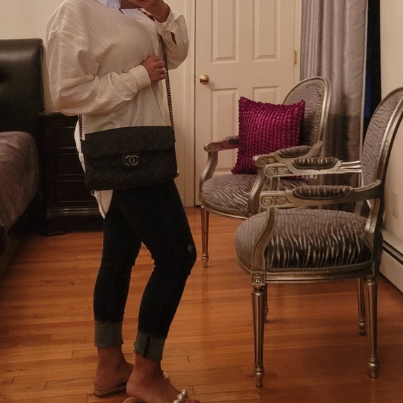 SOLD ๐ฏ% authentic C H A N E L - Picture 14 of 15